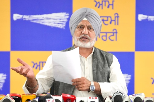 Press note image 2 (22)