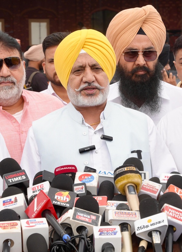 Press note image 2 (33)