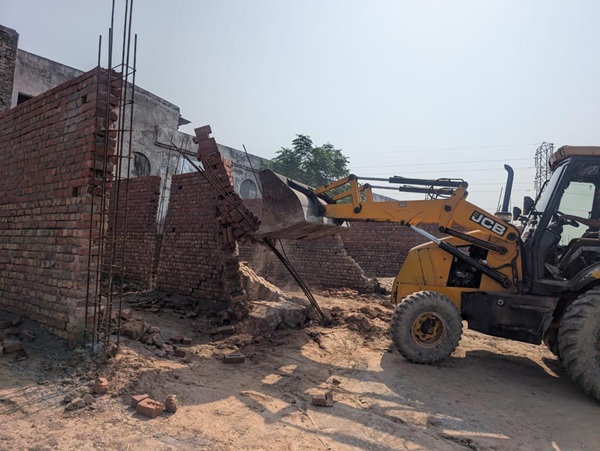 22 Oct PN 1 Illegal Colonies (1)