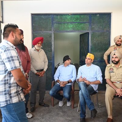 ਨਸ਼ਿਆਂ ਵਿਰੁੱਧ ਜੰਗ ਨੂੰ ਲੋਕ ਲਹਿਰ ਬਣਾਉਣ ਲਈ ਪ੍ਰਸ਼ਾਸਨ ਤੇ ਪੁਲਿਸ ਵੱਲੋਂ ਪਿੰਡ ਸੋਲਖੀਆਂ ਵਿਖੇ ਲੋਕ ਮਿਲਣੀ