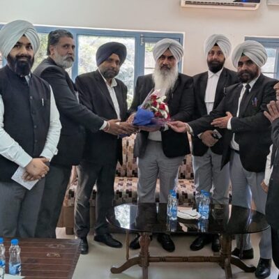 ਜ਼ਿਲ੍ਹਾ ਬਾਰ ਐਸੋਸੀਏਸ਼ਨ ਵੱਲੋਂ ਜ਼ਿਲ੍ਹਾ ਤੇ ਸੈਸ਼ਨ ਜੱਜ ਸ. ਹਰਜੀਤ ਸਿੰਘ ਖਾਲਸਾ ਦਾ ਰਸਮੀ ਸਵਾਗਤ ਕੀਤਾ ਗਿਆ 