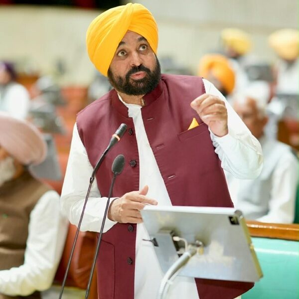 ‘ਵੋਟ-ਚੋਰੀ’ ਲੋਕਤੰਤਰ ਲਈ ਗੰਭੀਰ ਖ਼ਤਰਾ; ਐੱਸ.ਆਈ.ਆਰ. ਨੂੰ ਤੁਰੰਤ ਰੱਦ ਕੀਤਾ ਜਾਵੇ: ਮੁੱਖ ਮੰਤਰੀ ਭਗਵੰਤ ਸਿੰਘ ਮਾਨ